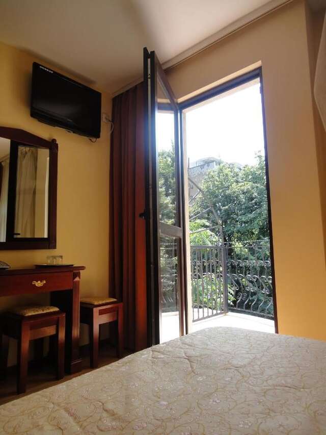 Отель Hotel Cantemir Бухарест-18
