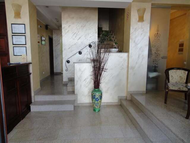 Отель Hotel Cantemir Бухарест-31