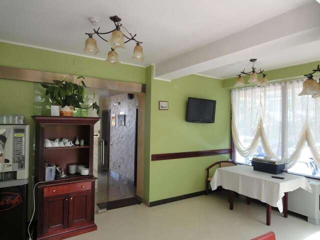 Отель Hotel Cantemir Бухарест-7